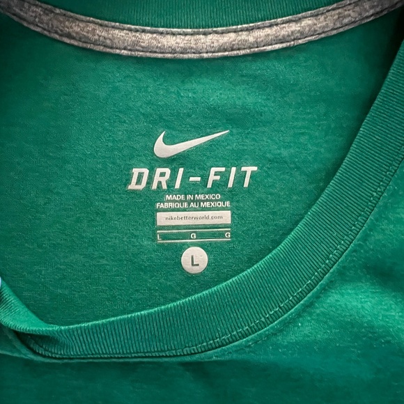 Nike Dri-Fit Tshirt - Picture 2 of 5